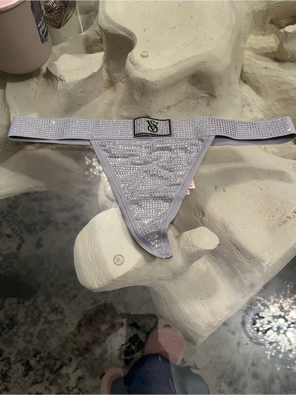 Victoria secret 🤫 panties sz small👀my listings 🦩